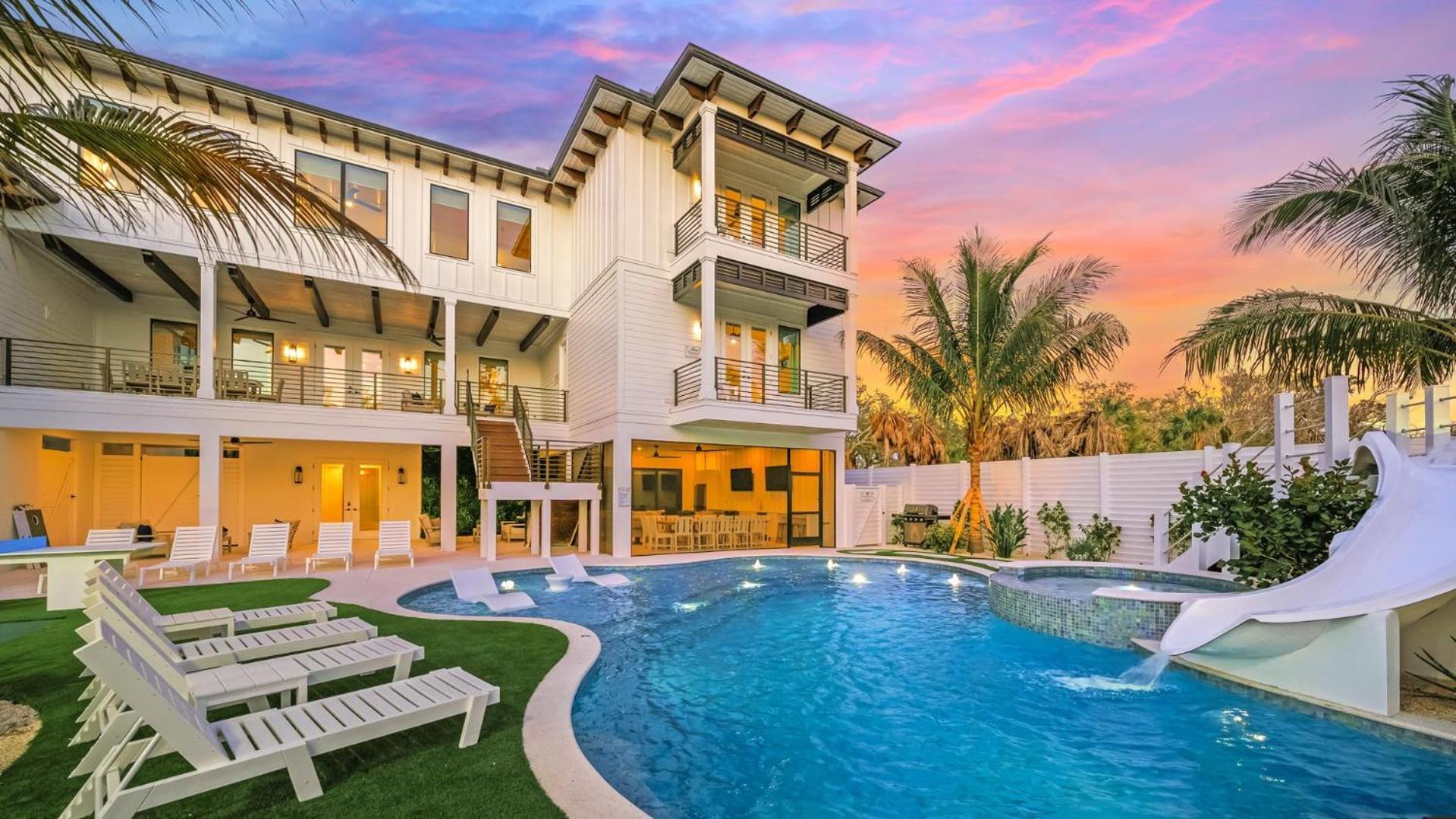 Coastal Canopy Holiday home *